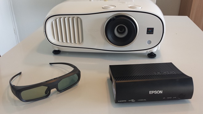 Epson EH-TW6600W gaming projector unboxing